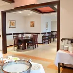 Hotel Kolonna Brigita 3*