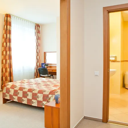 Kolonna Brigita Hotel 3*