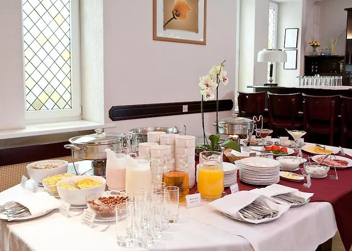 Hotel Kolonna Brigita 3*