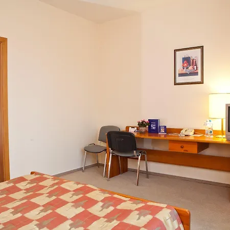 Kolonna Brigita 3*